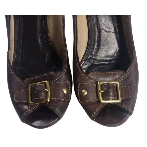 Y2K Coach "Brigitte" Brown Peep Toe Gold Buckle Front Pumps Heels Sz 9.5… - Picture 3 of 6
